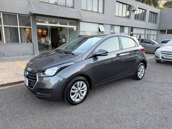HYUNDAI HB20 1.0 COMFORT 12V FLEX 4P MANUAL HYUNDAI HB20 1.0 COMFORT 12V FLEX 4P MANUAL